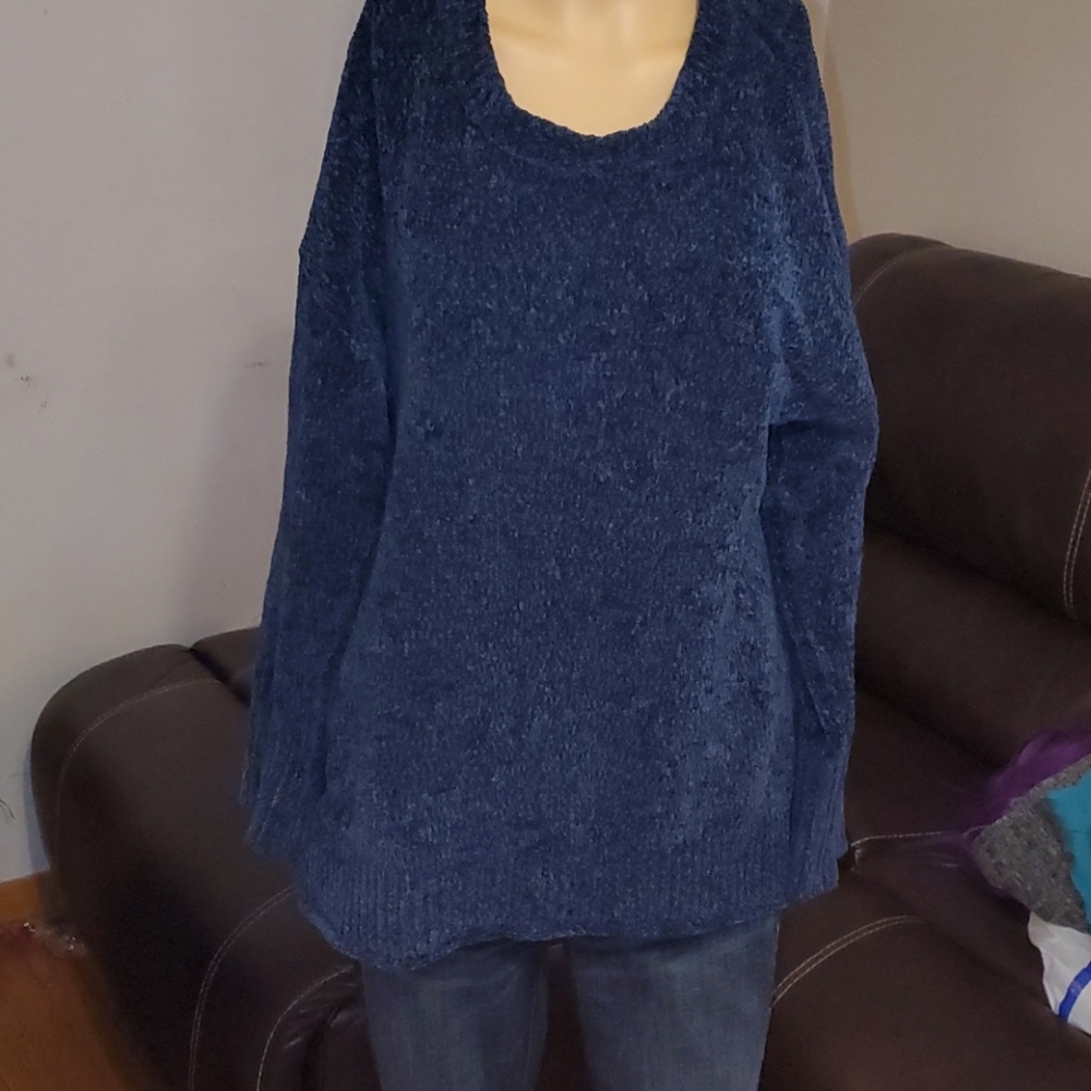 Women's super soft love more sweater size 1x 💗